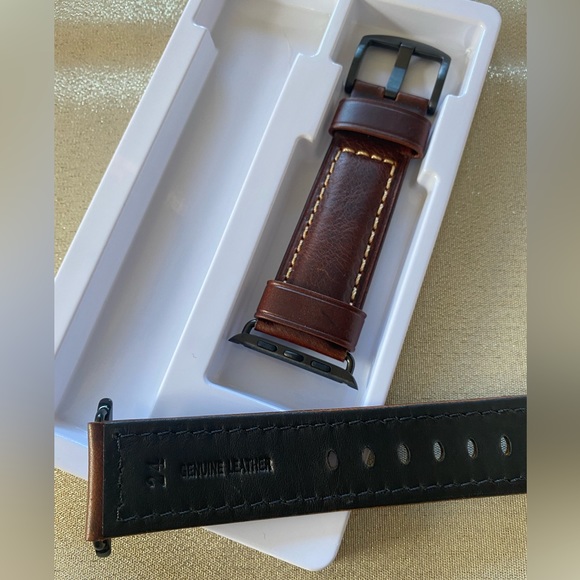 Never used Genuine Leather Apple Watch band - Picture 1 of 3